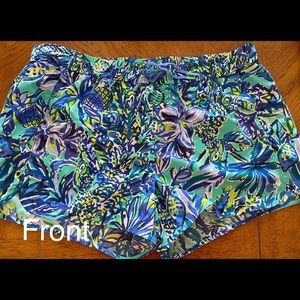 Lilly Pulitzer  size Large Run Around Short